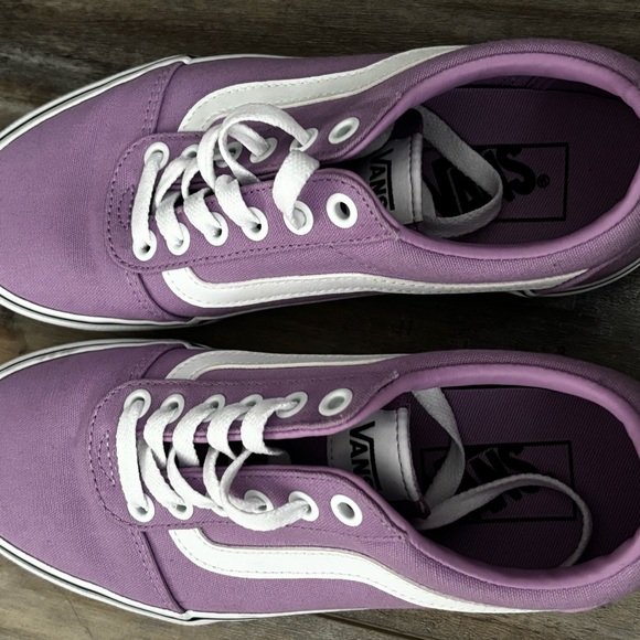 Vans Women's Purple Canvas Sneakers size 6.5 - Picture 3 of 5